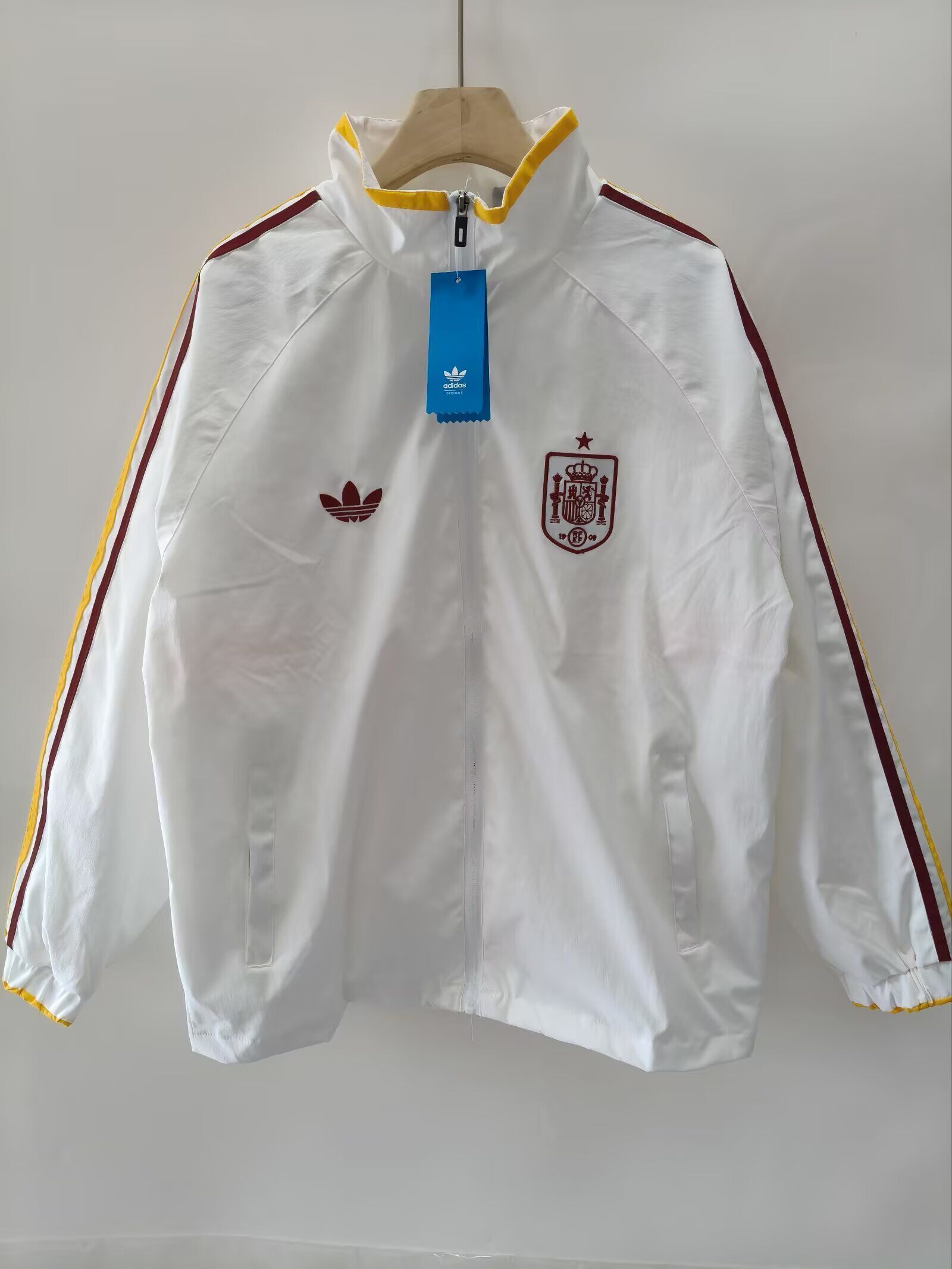 AAA Quality Spain 2026 Wind Coat - White
